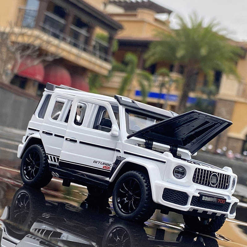 Diecast Model Cars 1/32 G700 G65 SUV Alloy Car Model Diecast Simulation Metal Toy Off-road Vehicles Car Model Sound Light Collection Childrens GiftJ23