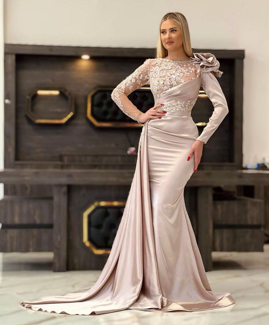 Mermaid Evening Dresses Long Sleeves High Neck Beaded Appliques Sequins Floor Length Celebrity Satin 3D Lace Formal Prom Dress Gowns Plus Size Gowns P