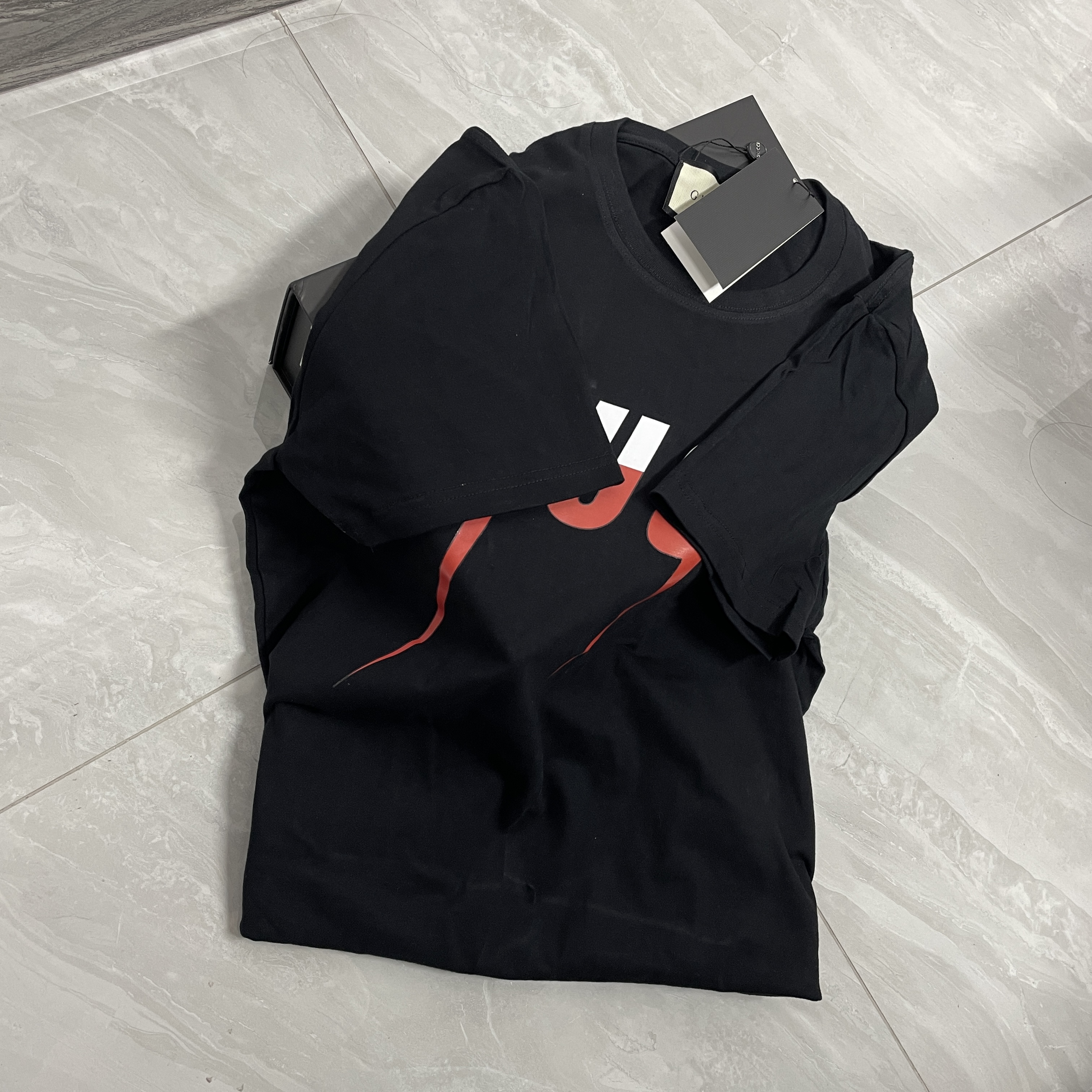 2022 Women Mens Designers T Shirt With Letters Print Short Sleeves Summer Shirts Men Loose Tees Asian size 4xl 5Xl, White
2022 Women Mens Designers T Shirt With Letters Print Short Sleeves Summer Shirts Men Loose Tees Asian size 4xl 5Xl, White