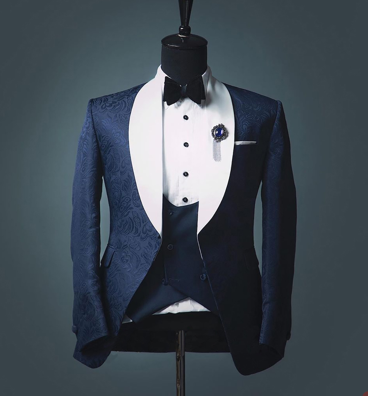 New Design Wedding Tuxedo 3 Pieces Groom Wear Side Vent Evening Party Suits Jacket Vest and Pants