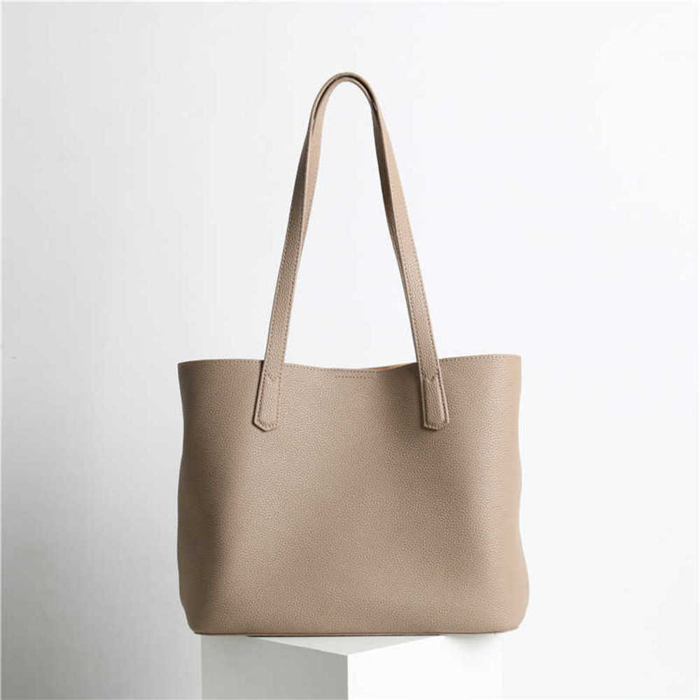 Letters Pebble Leather Large Bag New Tote Bag Large-Capacity Casual Simple High-End Commuter Shoulder Underarm Bag 230302, Apricot
Letters Pebble Leather Large Bag New Tote Bag Large-Capacity Casual Simple High-End Commuter Shoulder Underarm Bag 230302, Apricot