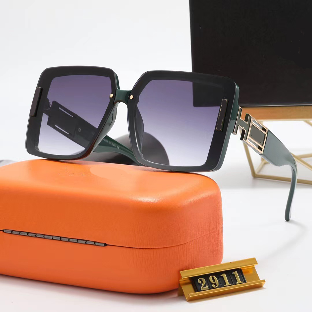 Sunglasses For Women Men Fashion Eyeglasses Designer Glasses Man Sun glasses Sunshade Square Classic Vintage UV400 Mens Outdoor Sunglasses Oculos With box or Case
Sunglasses For Women Men Fashion Eyeglasses Designer Glasses Man Sun glasses Sunshade Square Classic Vintage UV400 Mens Outdoor Sunglasses Oculos With box or Case
