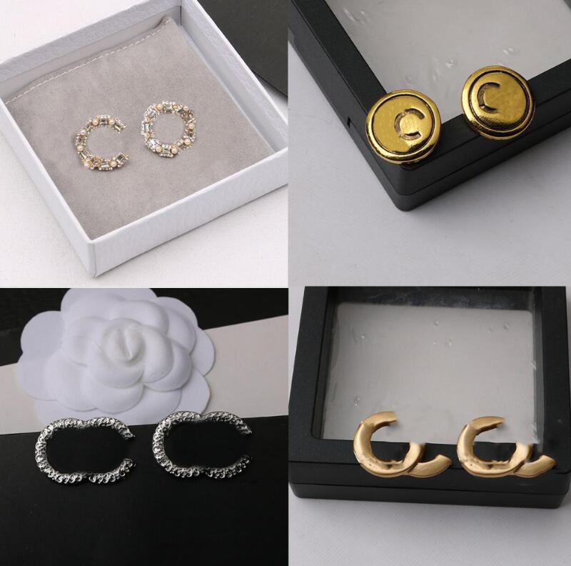 Mixed Fashion Brand Desinger Letter Stud 18K Gold Plated Earrings Luxury Women Geometric Crystal Rhinestone Wedding Jewelry
Mixed Fashion Brand Desinger Letter Stud 18K Gold Plated Earrings Luxury Women Geometric Crystal Rhinestone Wedding Jewelry