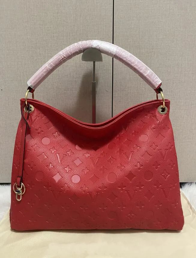 Women Shoulder SS Messenger Bags Lady 2023 Fashion Luxury Handbags Cross Body Famous Designer Hasp Removable Leather Straps Popular Female Purse Backpak 124666, Red
Women Shoulder SS Messenger Bags Lady 2023 Fashion Luxury Handbags Cross Body Famous Designer Hasp Removable Leather Straps Popular Female Purse Backpak 124666, Red