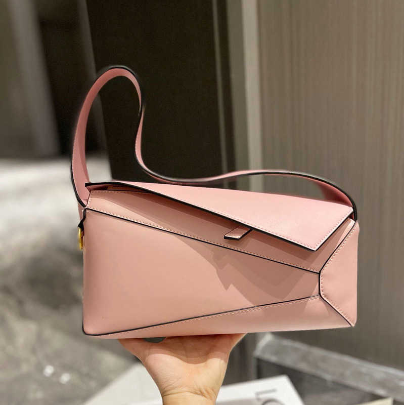 Loewss puzzle hobo Designer Bag Women Handbag Single Shoulder Luxury Fashion bags Leather Portable Diagonal Cross Bags Woman tote handbags, 6#146590 size 29x12cm
Loewss puzzle hobo Designer Bag Women Handbag Single Shoulder Luxury Fashion bags Leather Portable Diagonal Cross Bags Woman tote handbags, 6#146590 size 29x12cm