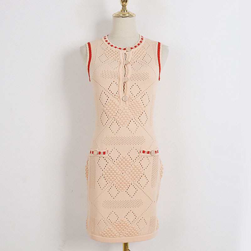 2023 New Summer Women's Meryl Knits dress Woman Designers sleeveless vest dress Sweater Casual top Famale Street trend Sexy dress, Black
2023 New Summer Women's Meryl Knits dress Woman Designers sleeveless vest dress Sweater Casual top Famale Street trend Sexy dress, Black