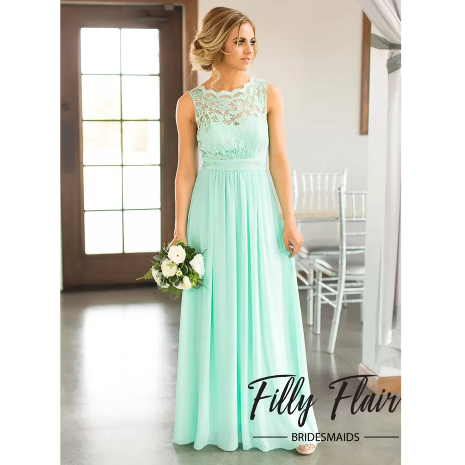 New Country Navy Blue Scoop Bridesmaid Dresses Cheap 2023 Beach Chiffon Wrinkles Lace Sheer Long Pregnant Maid of Honor Gowns