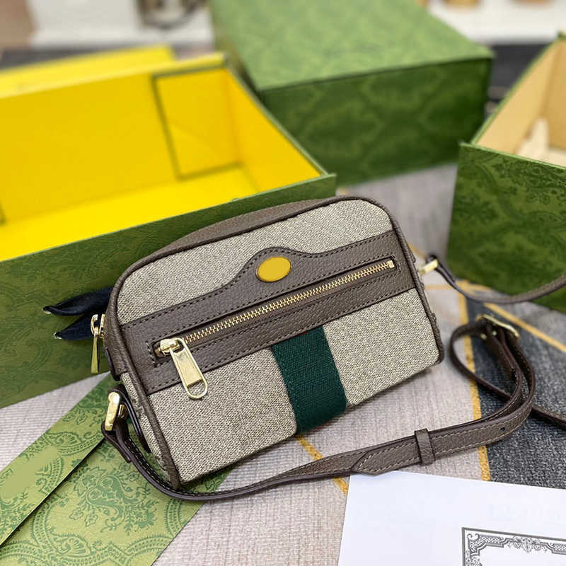 crossbody bags designer bag Women classic print Bag Portable Texture High Quality Messenger Bag lady Luxury Designer Camera Purses 230224, Blue--18x13cm
crossbody bags designer bag Women classic print Bag Portable Texture High Quality Messenger Bag lady Luxury Designer Camera Purses 230224, Blue--18x13cm