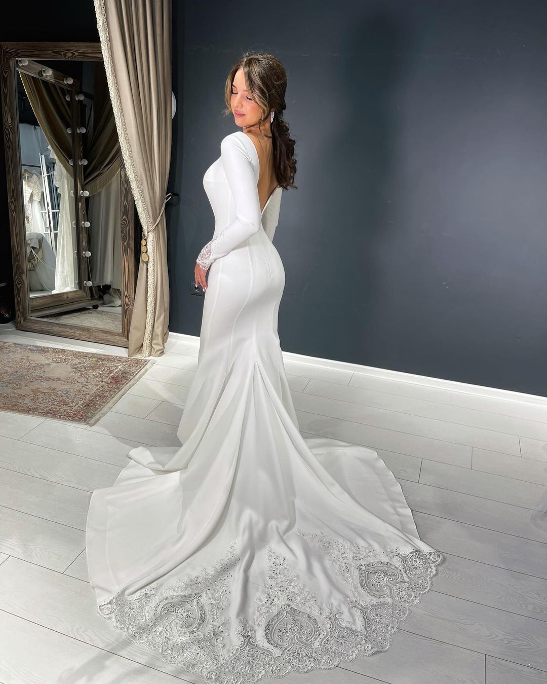 Satin Wedding Dress Women 2023 Elegant Long Sleeves Lace O-Neck Mermaid Bridal Gown Backless Robe de Mariage Vestidos De Noiva, Champagne
Satin Wedding Dress Women 2023 Elegant Long Sleeves Lace O-Neck Mermaid Bridal Gown Backless Robe de Mariage Vestidos De Noiva, Champagne