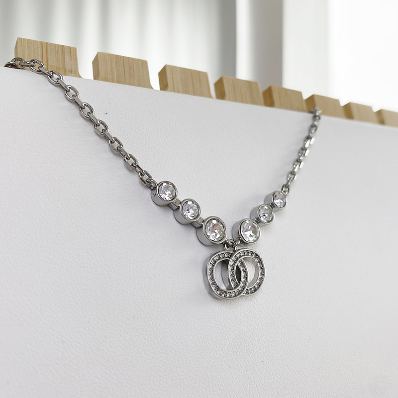 Diamond Necklace 18 Style Channel Pendant Necklaces Luxury Designer for Women Brand Double Letter Chain Plated Crysatl Rhinestone
Diamond Necklace 18 Style Channel Pendant Necklaces Luxury Designer for Women Brand Double Letter Chain Plated Crysatl Rhinestone