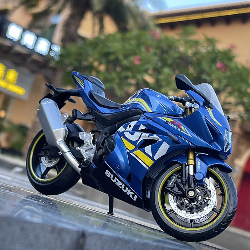 Diecast Model Cars 1 12 SUZUKI GSX-R1000 Alloy Racing Motorcycle Model Simulation Diecast Metal Street Motorcycle Model Collection Kids Toys GiftsJ230228
Diecast Model Cars 1 12 SUZUKI GSX-R1000 Alloy Racing Motorcycle Model Simulation Diecast Metal Street Motorcycle Model Collection Kids Toys GiftsJ230228