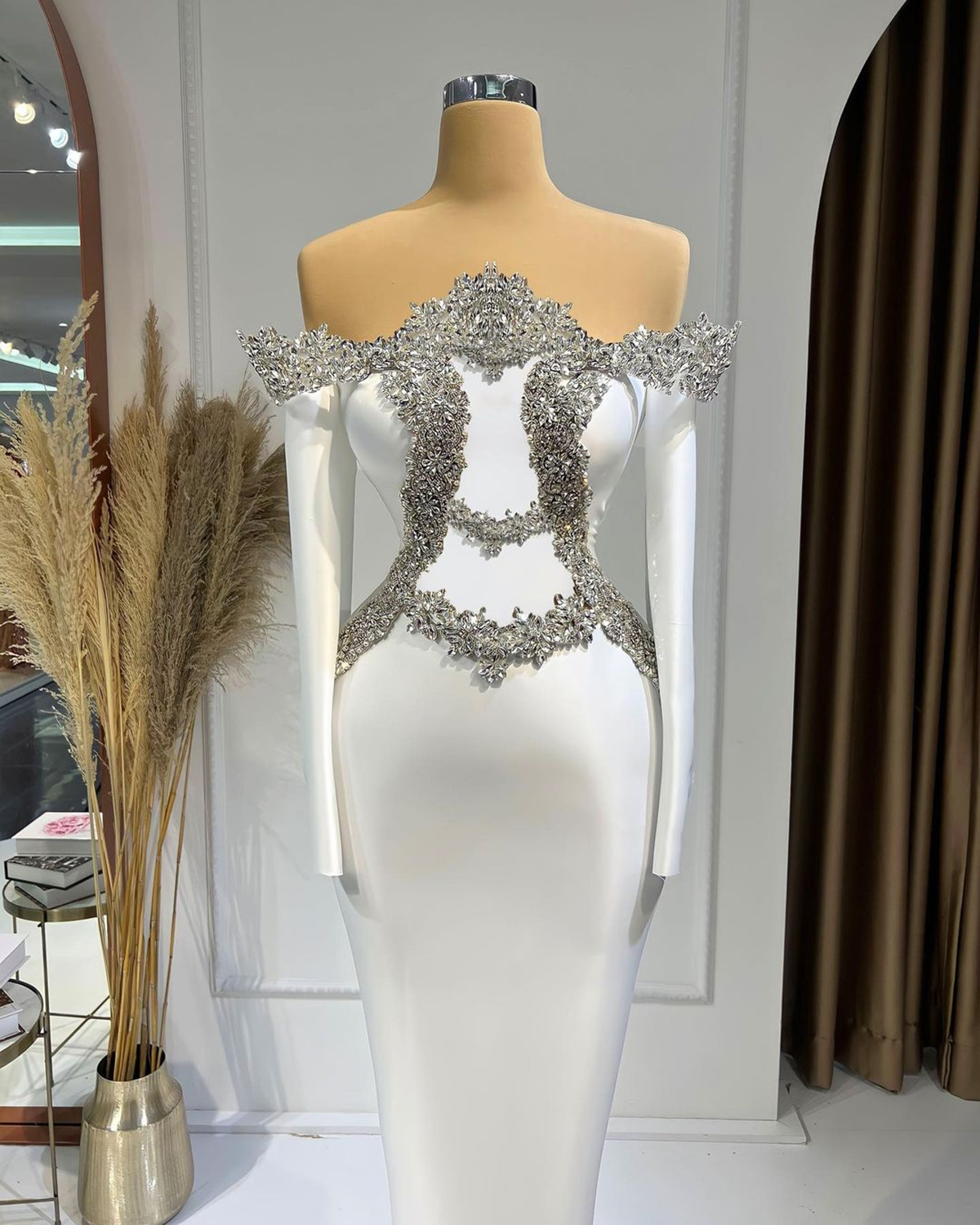 Arabic Satin Mermaid Wedding Dresses Crystal Diamonds Beads Long Sleeve Tailored Bridal Gowns Vestidos De Novia