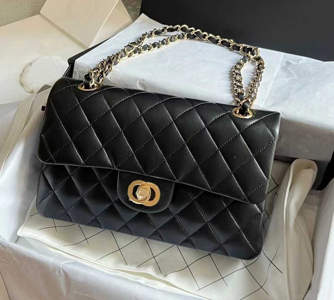 Shoulder Bags designer bags Shoulder Bag Totes bags channel Chain bagss Clutch FlapWomen Luxury Handbags Check Velour Thread Purse Double, #6 red gold logo 26cm
Shoulder Bags designer bags Shoulder Bag Totes bags channel Chain bagss Clutch FlapWomen Luxury Handbags Check Velour Thread Purse Double, #6 red gold logo 26cm