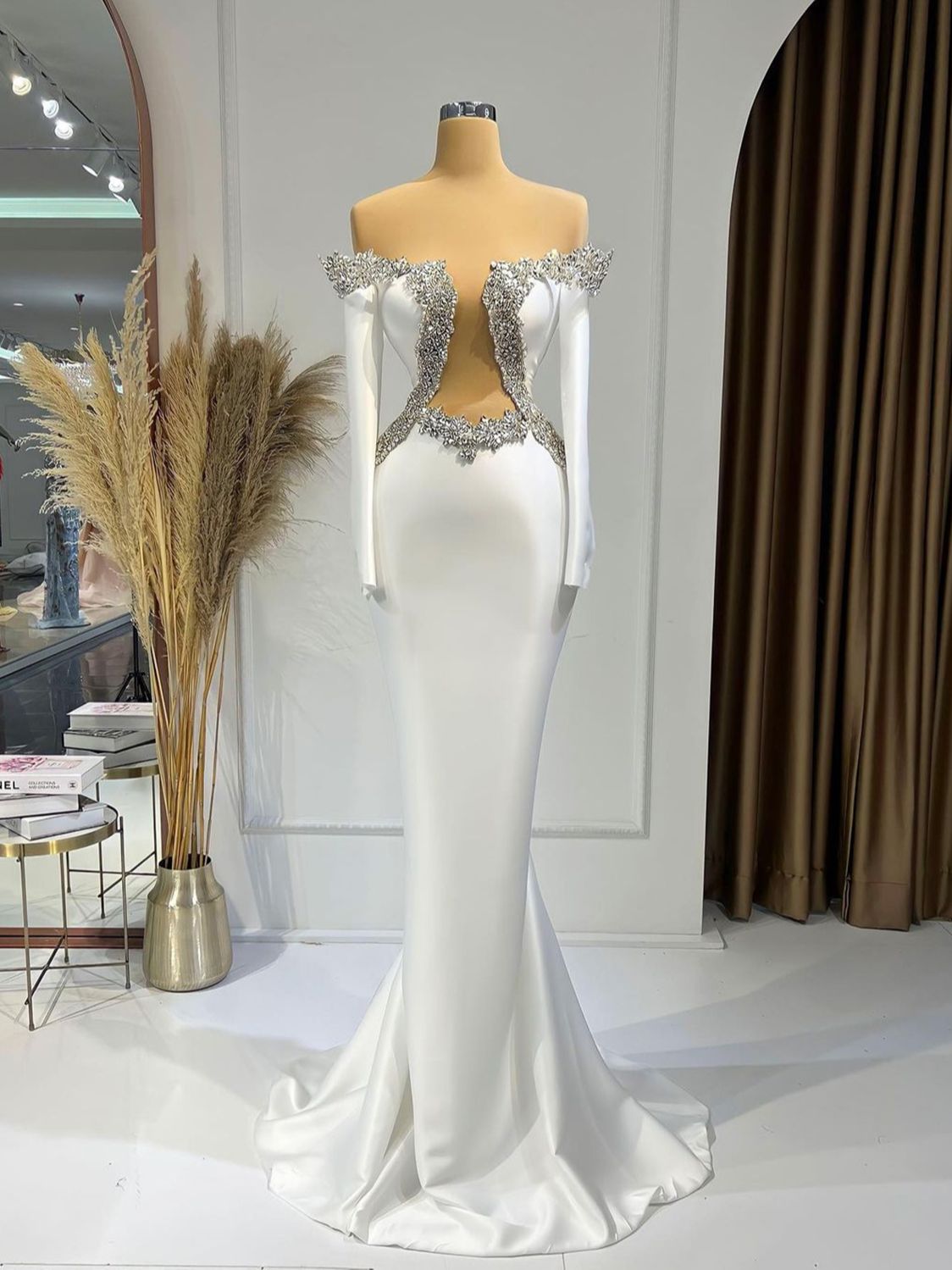 Arabic Satin Mermaid Wedding Dresses Crystal Diamonds Beads Long Sleeve Tailored Bridal Gowns Vestidos De Novia