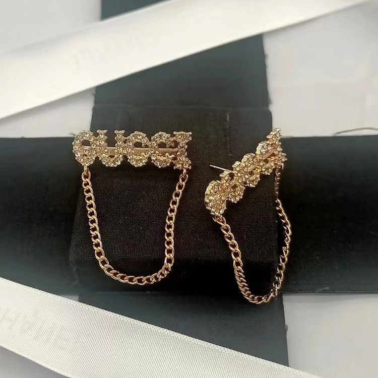 Simple 18K Gold stud Plated 925 Silver Luxury Brand Designers Letters Stud Geometric Famous Women Long Crystal Rhinestone Tassels Earring Jewerlry Girls Love Gifts
Simple 18K Gold stud Plated 925 Silver Luxury Brand Designers Letters Stud Geometric Famous Women Long Crystal Rhinestone Tassels Earring Jewerlry Girls Love Gifts