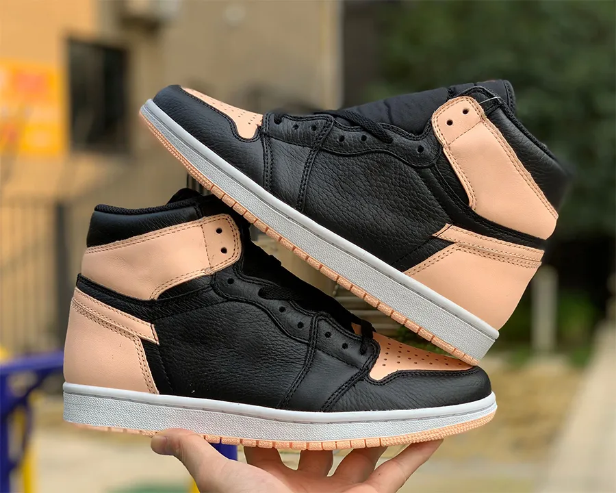 2023 Top Quality Crimson Tint Basketball shoes Jumpman 1s high OG Black Pink men women Outdoor Sneakers trainers With Box
2023 Top Quality Crimson Tint Basketball shoes Jumpman 1s high OG Black Pink men women Outdoor Sneakers trainers With Box