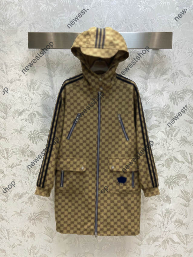 2023 Autumn Women' Trench Coats Designer overcoat Cooperative version Coat Womens Jacquard hooded mid-length Jacket lady khaki windbreak, Pants
2023 Autumn Women' Trench Coats Designer overcoat Cooperative version Coat Womens Jacquard hooded mid-length Jacket lady khaki windbreak, Pants