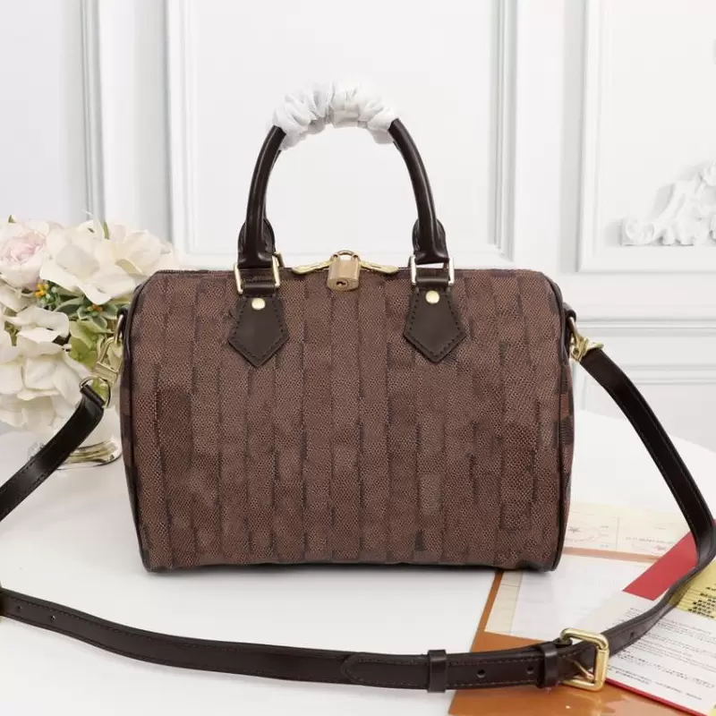 Designer Handbag Travel Shoulder Bag Speedy 25 30 35 Crossbody Bags Women Pillow Totes Leather Letter Zipper Handbags Purse with Key Lock men duffle bags suitcase, White grid
Designer Handbag Travel Shoulder Bag Speedy 25 30 35 Crossbody Bags Women Pillow Totes Leather Letter Zipper Handbags Purse with Key Lock men duffle bags suitcase, White grid