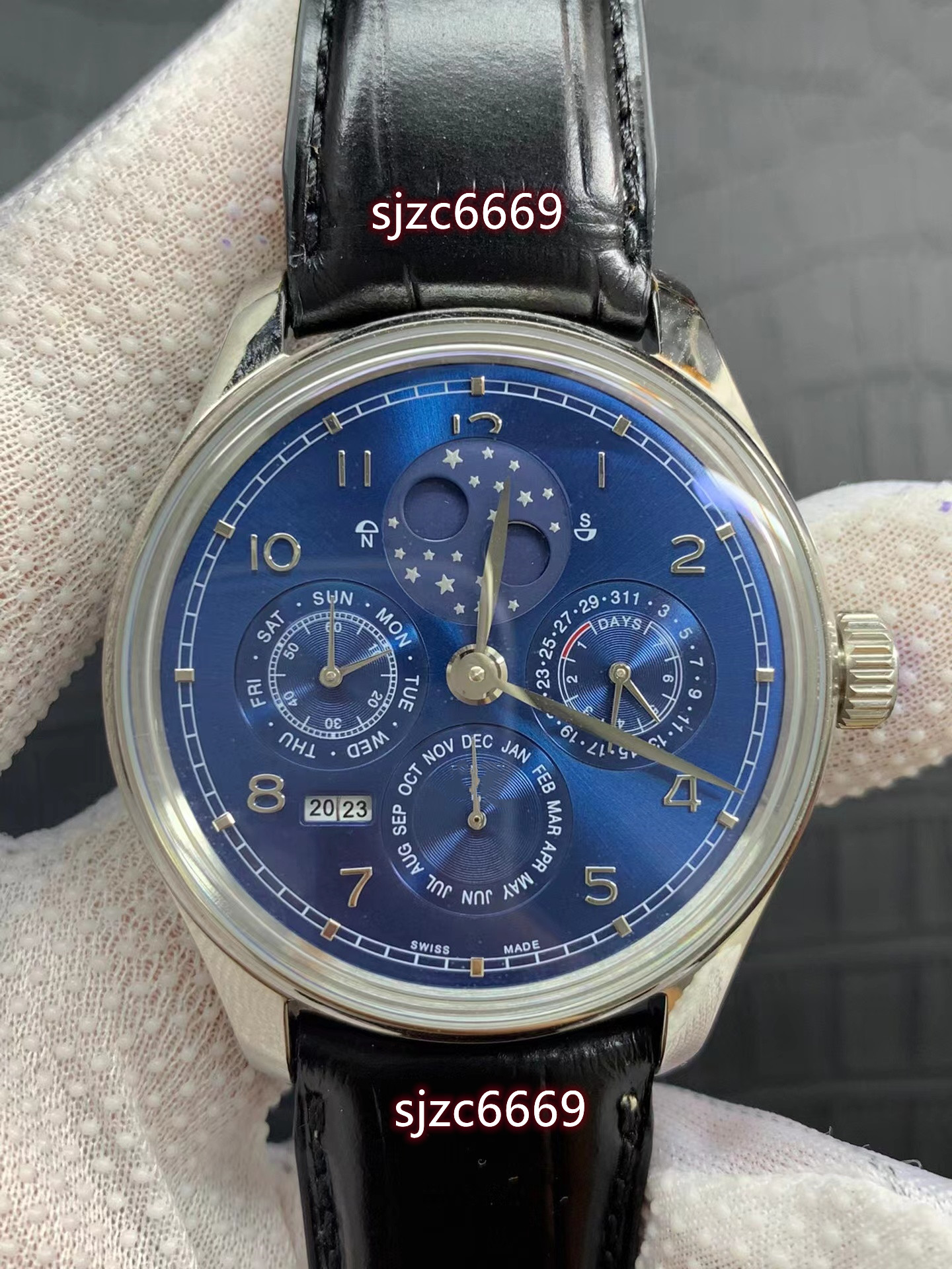 V9 men's watch 52610 movement years display function 8 point position year normal operation reversible adjustment case hidden button set, As shown
V9 men's watch 52610 movement years display function 8 point position year normal operation reversible adjustment case hidden button set, As shown