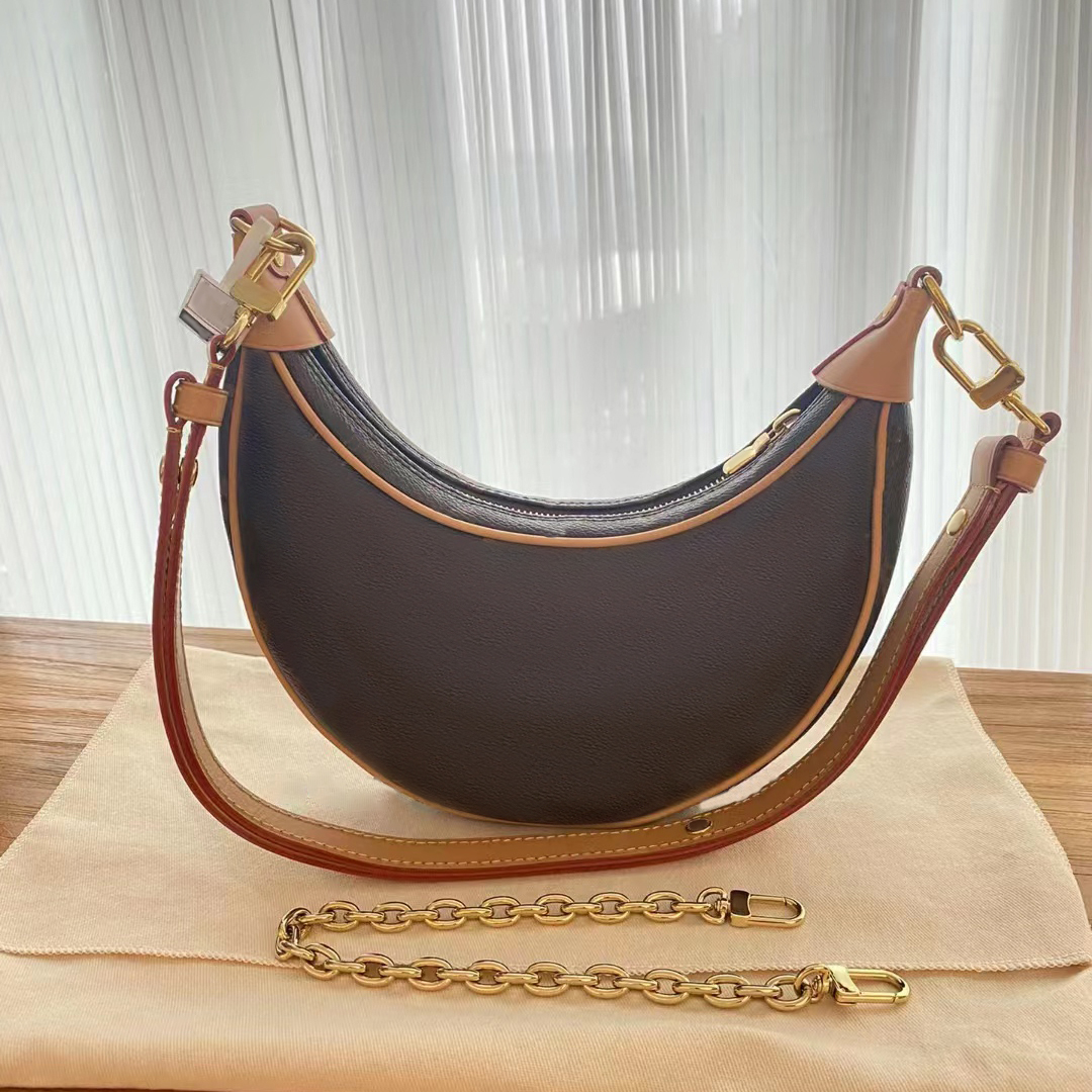 Luxurys Designers LOOP half moon Totes leather Clutch bag M81098 latest loop hobo handbag Women tote crossbody Bag men two shoulder straps Metal fitting Shoulder bag, Mon0gram
Luxurys Designers LOOP half moon Totes leather Clutch bag M81098 latest loop hobo handbag Women tote crossbody Bag men two shoulder straps Metal fitting Shoulder bag, Mon0gram