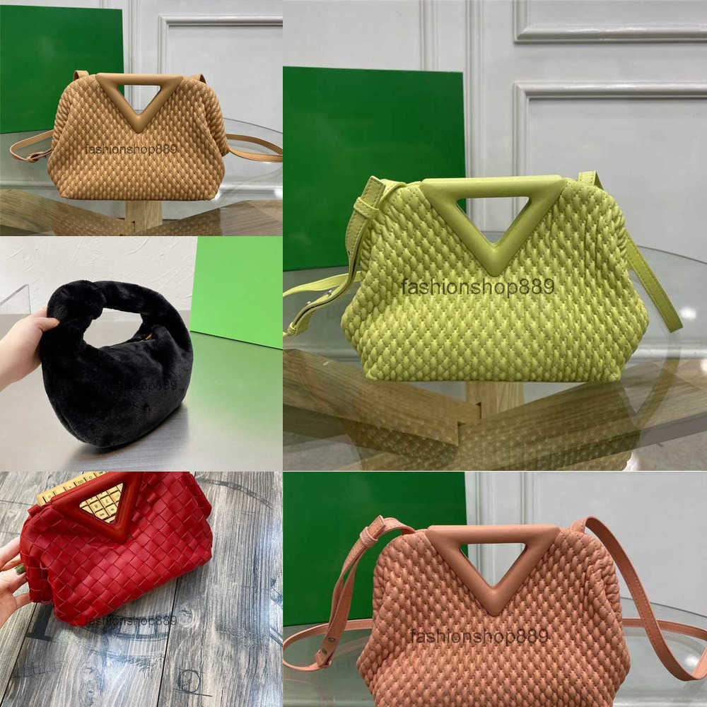 large Handbag Tote Women Shoulder Leather bag Designer Crossbody Packs Female Fitne Luggage Woven bag Plush Fashion bags
large Handbag Tote Women Shoulder Leather bag Designer Crossbody Packs Female Fitne Luggage Woven bag Plush Fashion bags