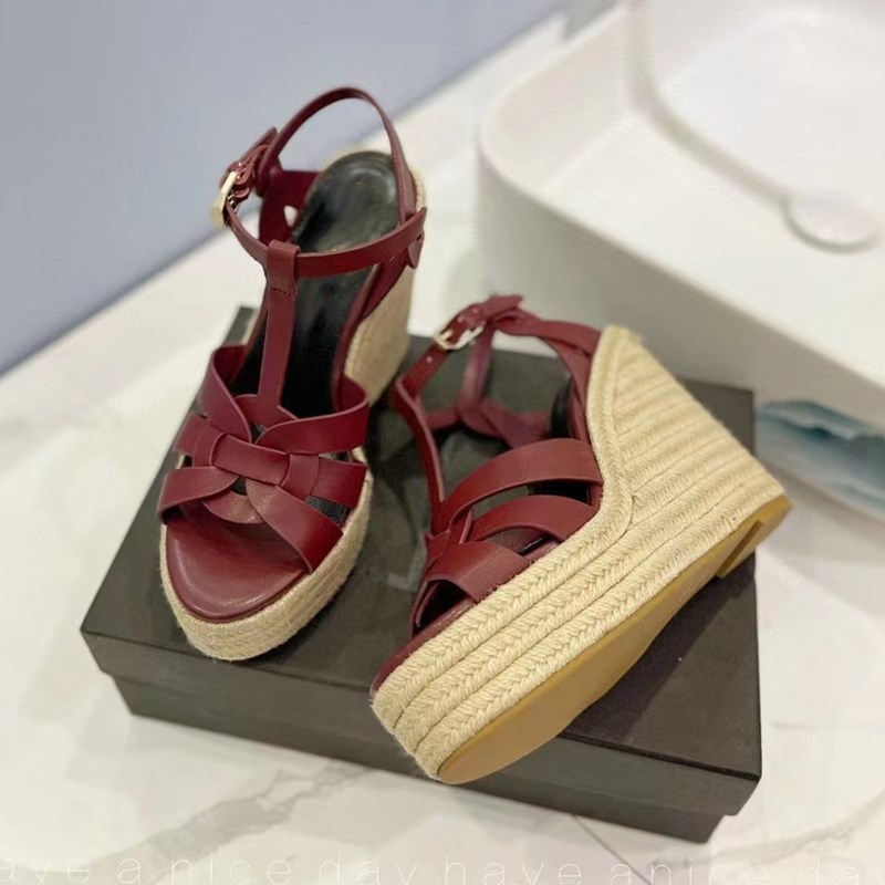 summer high heeled womens sandals Patent Leather hick bottom light rope woven cross belt fishermans shoes luxury designer wedge comfortable Sandals 12CM size35--42, Greenshoe box
summer high heeled womens sandals Patent Leather hick bottom light rope woven cross belt fishermans shoes luxury designer wedge comfortable Sandals 12CM size35--42, Greenshoe box