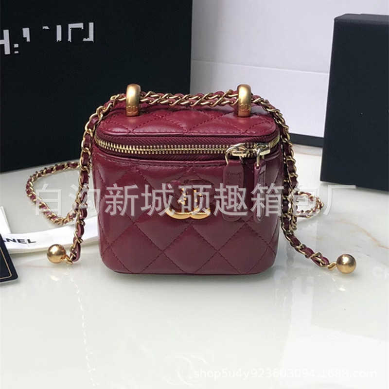 Designer Fashion Channel Cc Women Chanei Bag Designer Bag Small Fragrant Wind Double Golden Ball Mini Box Bag Woman Rhombus Chain Single Shoulder, Black5
Designer Fashion Channel Cc Women Chanei Bag Designer Bag Small Fragrant Wind Double Golden Ball Mini Box Bag Woman Rhombus Chain Single Shoulder, Black5