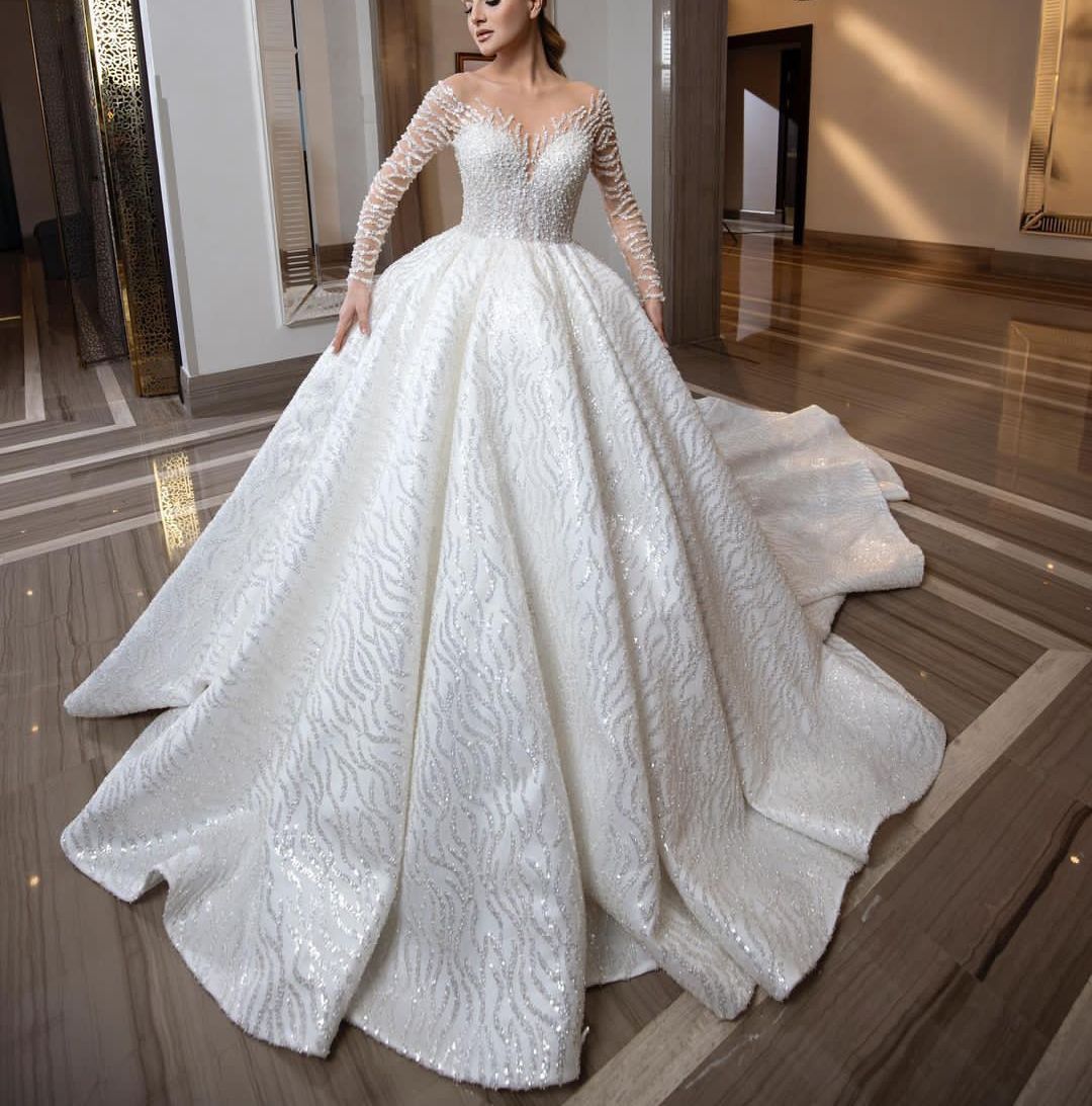 Luxury Ball Gown Wedding Dresses Long Sleeves V Neck Sequins Appliques Beaded Lace Ruffles Diamonds Sparkly Bridal Gowns Plus Size Custom Made Vestido