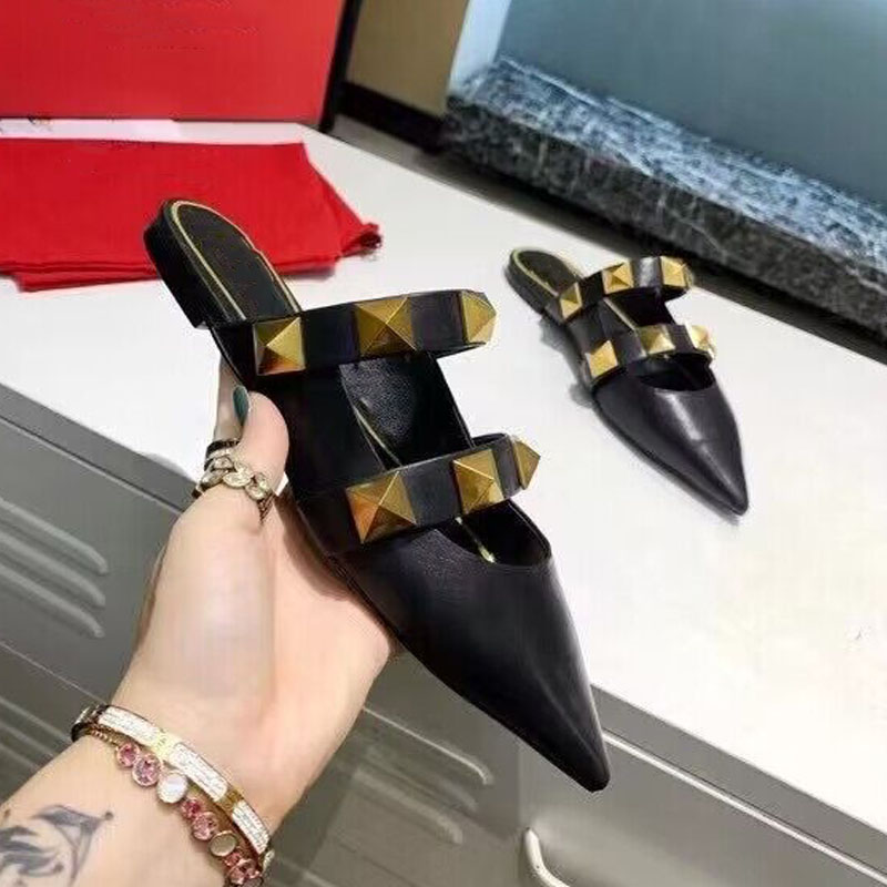 Summer studded sandals designer closed slippers comfortable leather elegant flower flat shoes
Summer studded sandals designer closed slippers comfortable leather elegant flower flat shoes