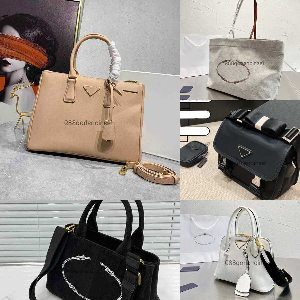 Handbags Women Fashion Designer Crossbody Bag Leather Shoulder Bags nylon bucket bag Wallet Casual Purse Party Straw woven Woody Tote Men's fashion
Handbags Women Fashion Designer Crossbody Bag Leather Shoulder Bags nylon bucket bag Wallet Casual Purse Party Straw woven Woody Tote Men's fashion
