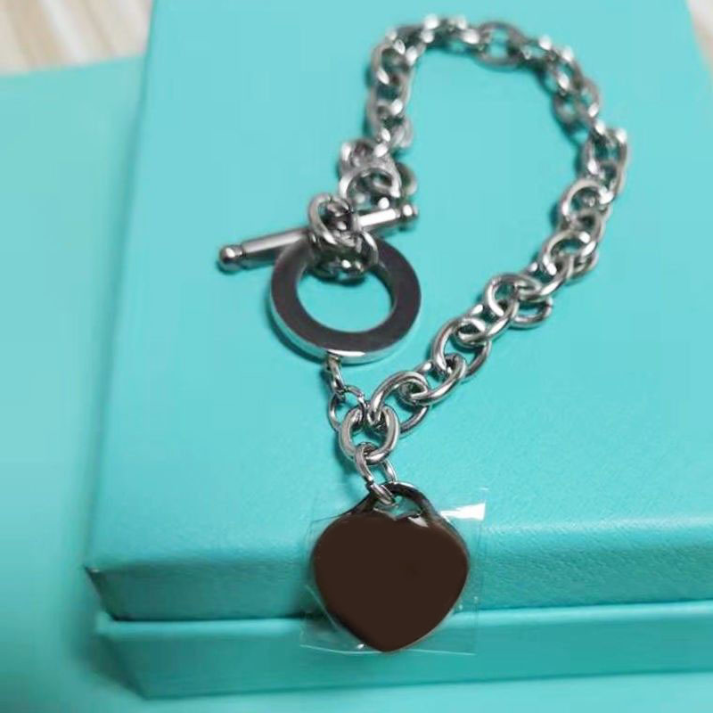 Hearts tag tiff pulsera designer bracelets designers for women lady letter link chain buckle metal charming bangles charms mens gold plated
Hearts tag tiff pulsera designer bracelets designers for women lady letter link chain buckle metal charming bangles charms mens gold plated