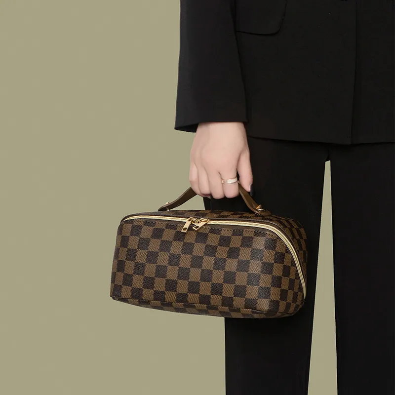 Women Cosmetic Bags Travelling Toilet Bag Designer Cases Wash Large Capacity Toiletry Pouch Makeup Bags9352716, Beige
Women Cosmetic Bags Travelling Toilet Bag Designer Cases Wash Large Capacity Toiletry Pouch Makeup Bags9352716, Beige