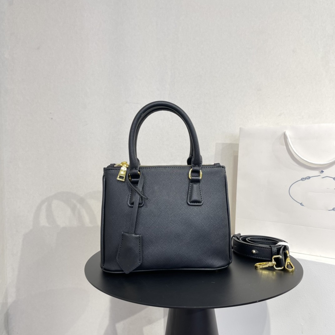 designer bags handbag high quality designer bag luxury card holder purse and handbags wallets designers woman clutch genuine leather bags coins purse fashion 22cm, Red
designer bags handbag high quality designer bag luxury card holder purse and handbags wallets designers woman clutch genuine leather bags coins purse fashion 22cm, Red