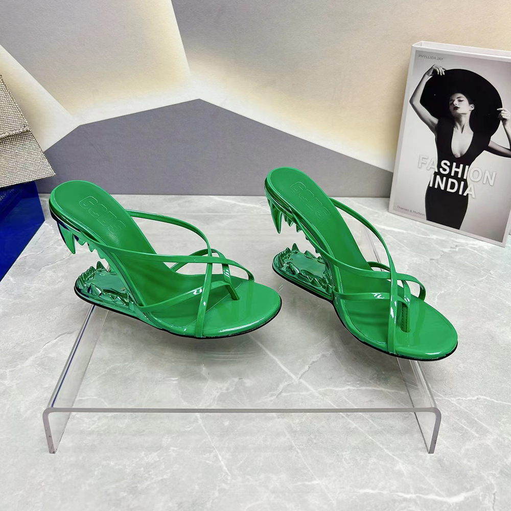 Wedge slippers tooth shape Sculpted women's high heels luxury designer personality fashion sexy open toe high heel sandals Party shoes for women factory footwear, Gold
Wedge slippers tooth shape Sculpted women's high heels luxury designer personality fashion sexy open toe high heel sandals Party shoes for women factory footwear, Gold
