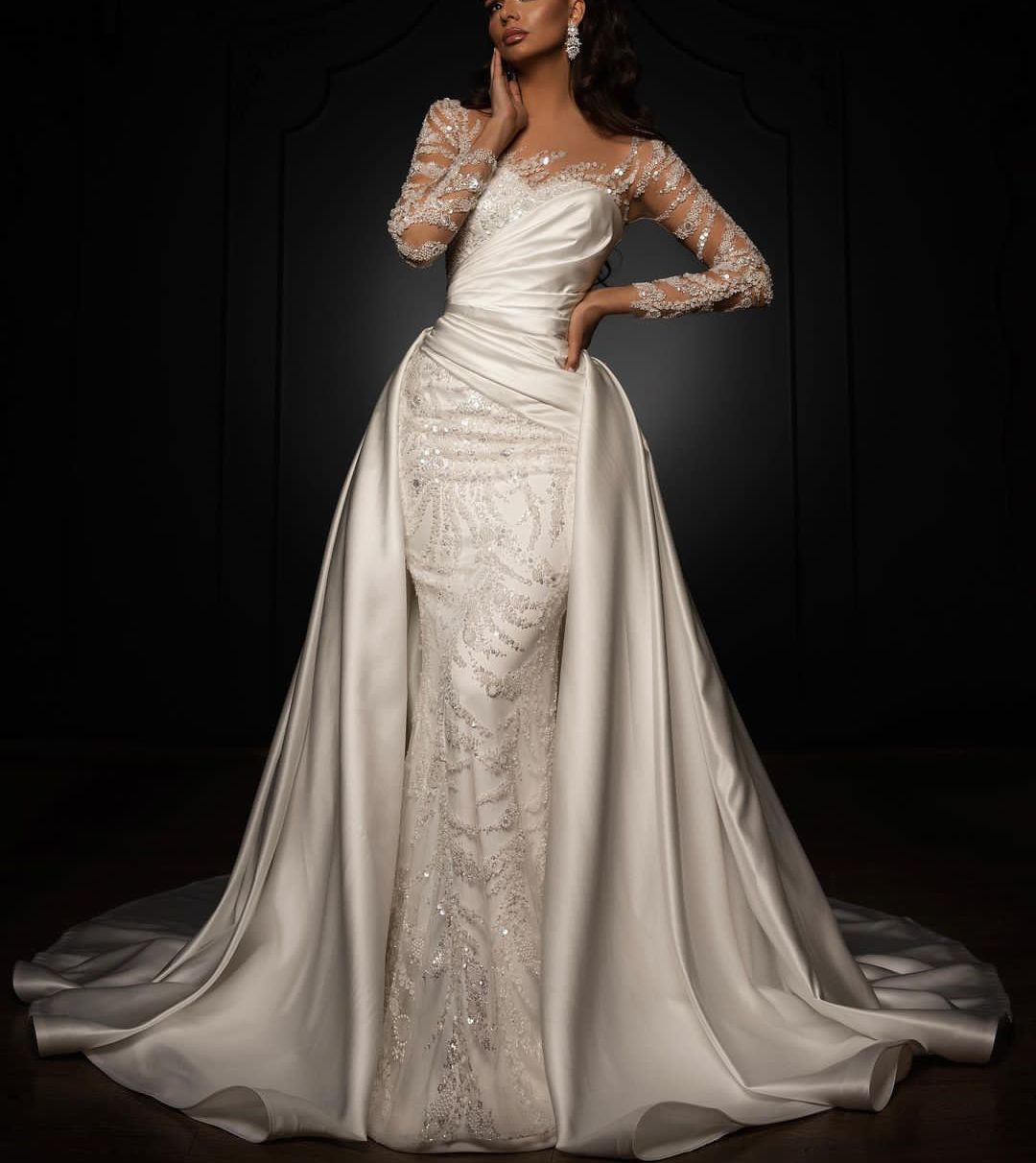 Elegant Mermaid Wedding Dresses Long Sleeves V Neck Appliques Sequins Beaded or Length Satin Train Diamodns Bridal Gowns Plus Size Custom Made abiti d