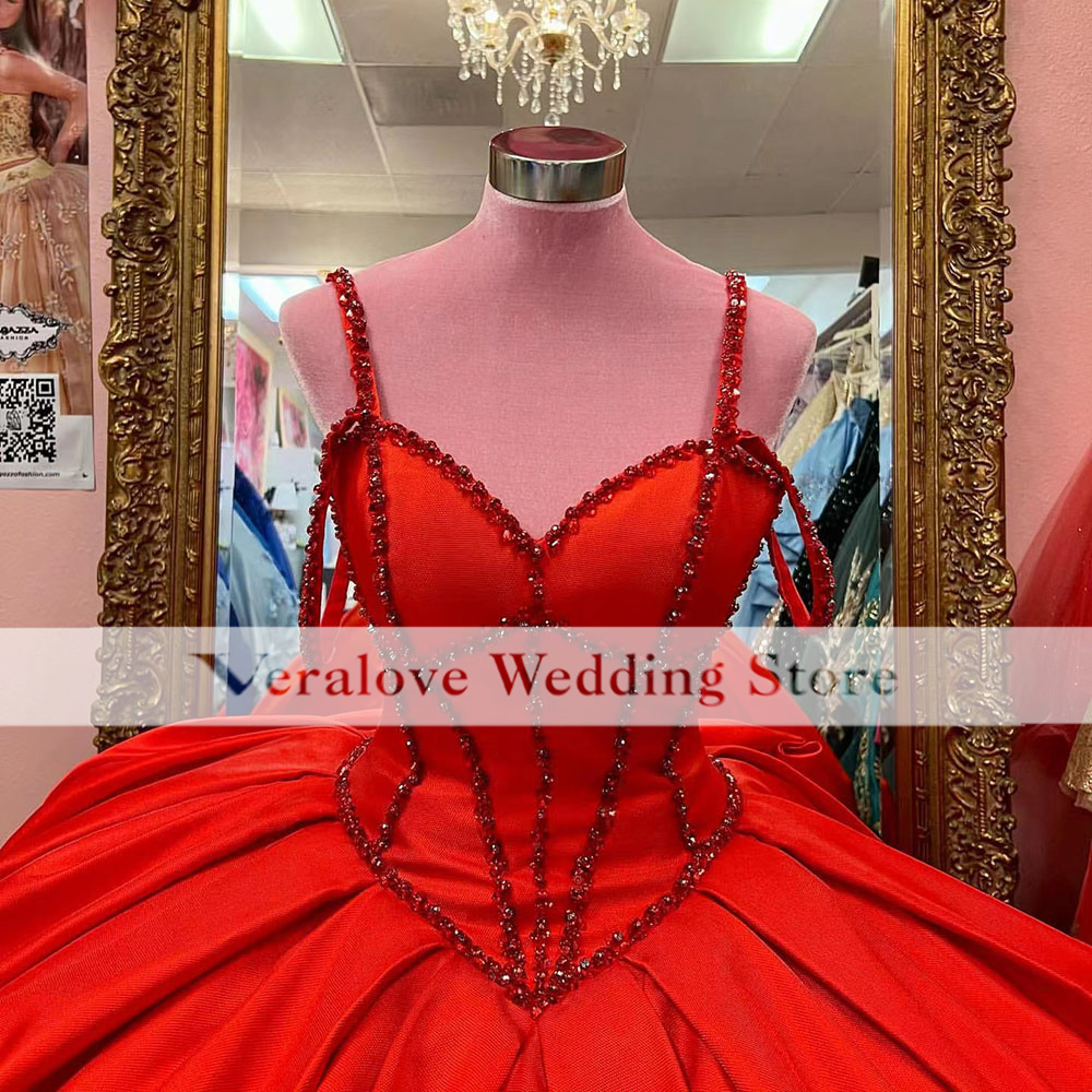 Red Ball Gown Quinceanera Dresses Beads Off Shoulder Sweet 15 16 Dress XV Birthday Party Wear Vestidos De 15 Anos