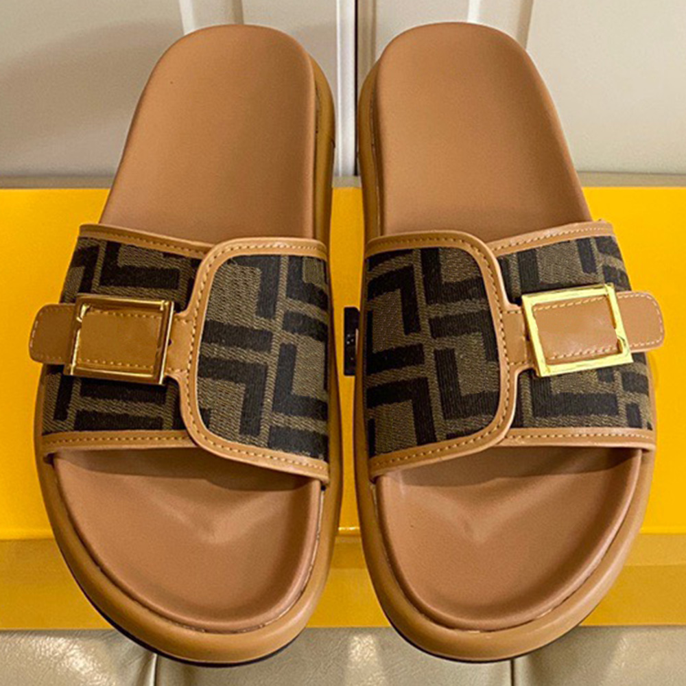Popular letters mens womens sandal slippers platform sandals upper with signature logo Leisure leisure fashion swimming pool vacation Sandals Large size 35-46
Popular letters mens womens sandal slippers platform sandals upper with signature logo Leisure leisure fashion swimming pool vacation Sandals Large size 35-46