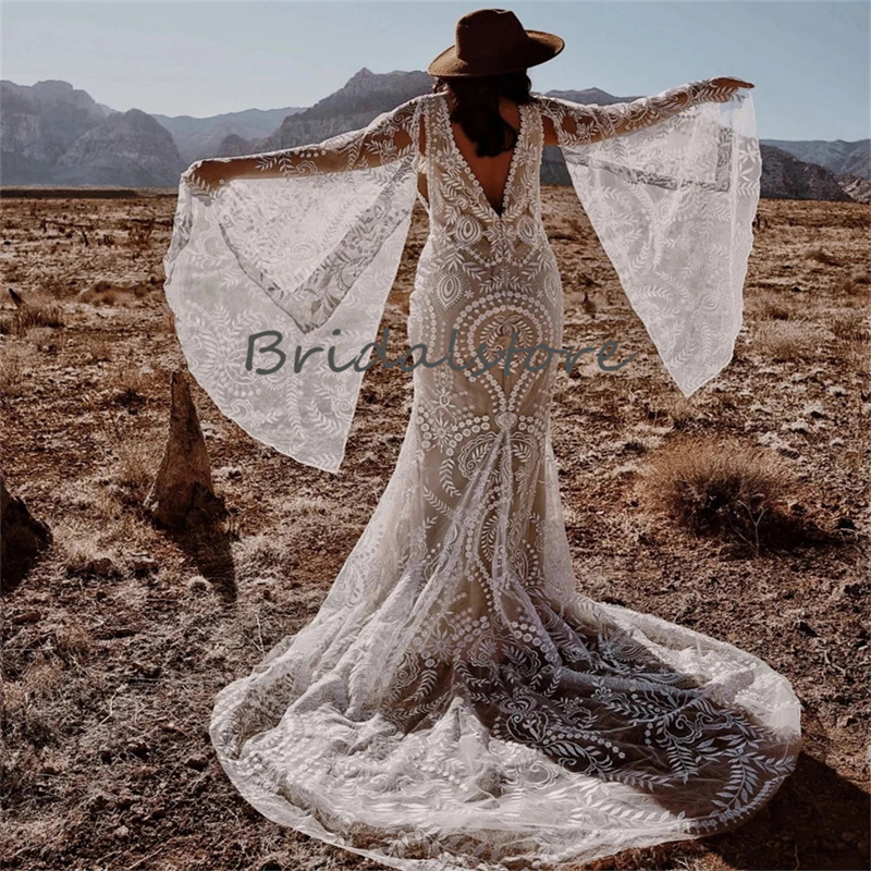 Chic Lace Bohemian Wedding Dress 2023 Flare Long Sleeve Backless Hippie Beach Sweep Train Bride Dresses V Neck Country Vestido De Noivas abito da spos