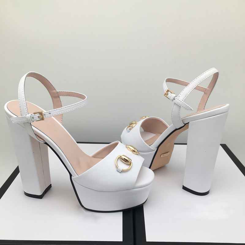 lady high heeled sandals Classics womens heels buckle Patent Leather heeled Ankle Wrap shoe platform sexy Designers Heels 130mm Thick heel quality women shoes, Silver patent leather
lady high heeled sandals Classics womens heels buckle Patent Leather heeled Ankle Wrap shoe platform sexy Designers Heels 130mm Thick heel quality women shoes, Silver patent leather