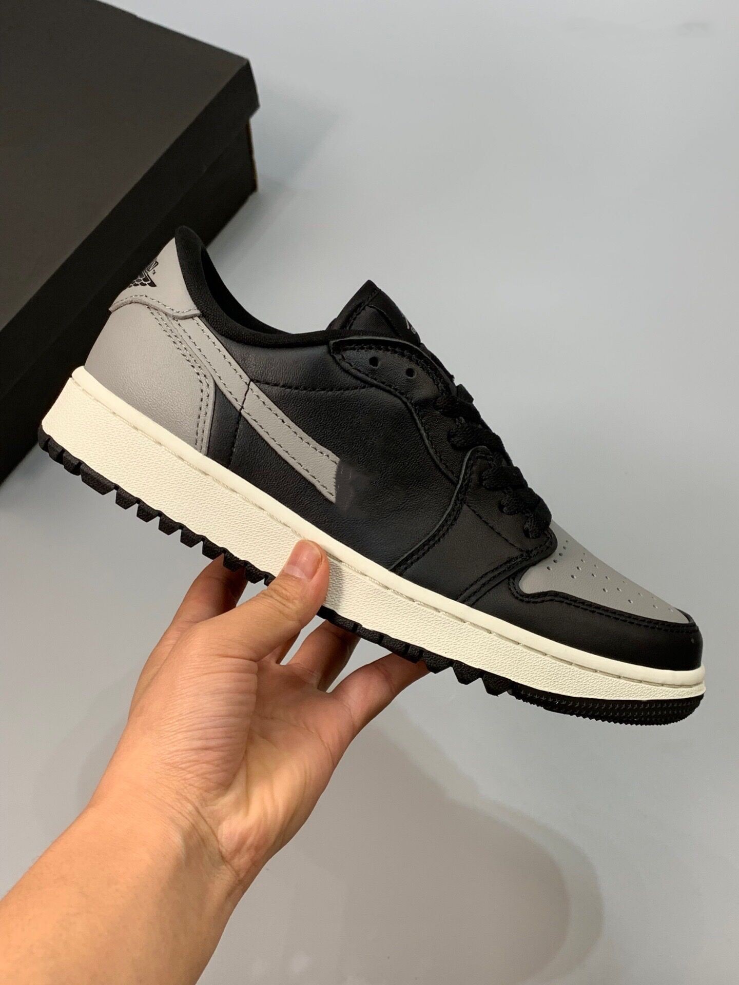 top quality Casual Shoes 2023 Latest Spring Walking Designer Basketball Jumpman 1 1s Low Golf Shadow Black Medium Grey-Sail Girls Boys Lifestyles Sneakers
top quality Casual Shoes 2023 Latest Spring Walking Designer Basketball Jumpman 1 1s Low Golf Shadow Black Medium Grey-Sail Girls Boys Lifestyles Sneakers