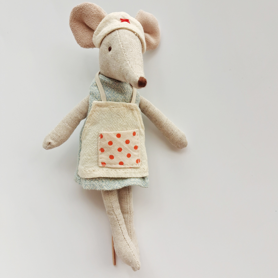 Plush Dolls Oringal Tiny Nurse Mouse Cloth Toy Christmas Year Gift born Nursey Doll Little Mice Soft Plushies 230303