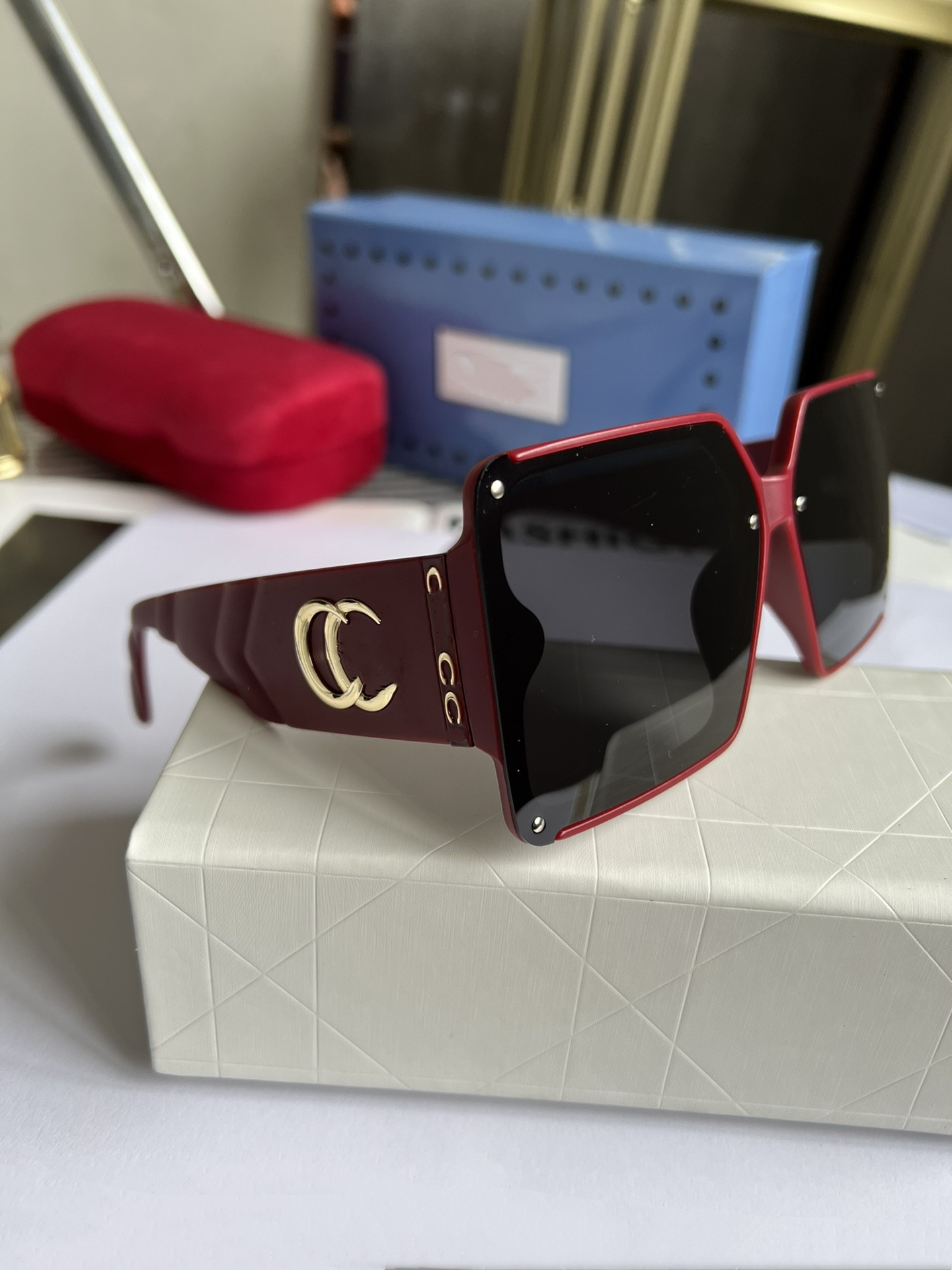2023 Spring new designer sunglasses Luxury square Sunglasses high quality wear comfortable online celebrity fashion glasses model 8610
2023 Spring new designer sunglasses Luxury square Sunglasses high quality wear comfortable online celebrity fashion glasses model 8610
