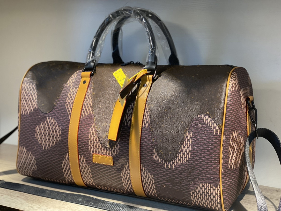 12 Fashion Sport KEEPALL 50 Duffel Luggage Bags Travel Men Women Designer louiseity Duffle Handbag Luxury Tote Handbags Shoulder Bag Outdoor, Add shipping fee
12 Fashion Sport KEEPALL 50 Duffel Luggage Bags Travel Men Women Designer louiseity Duffle Handbag Luxury Tote Handbags Shoulder Bag Outdoor, Add shipping fee
