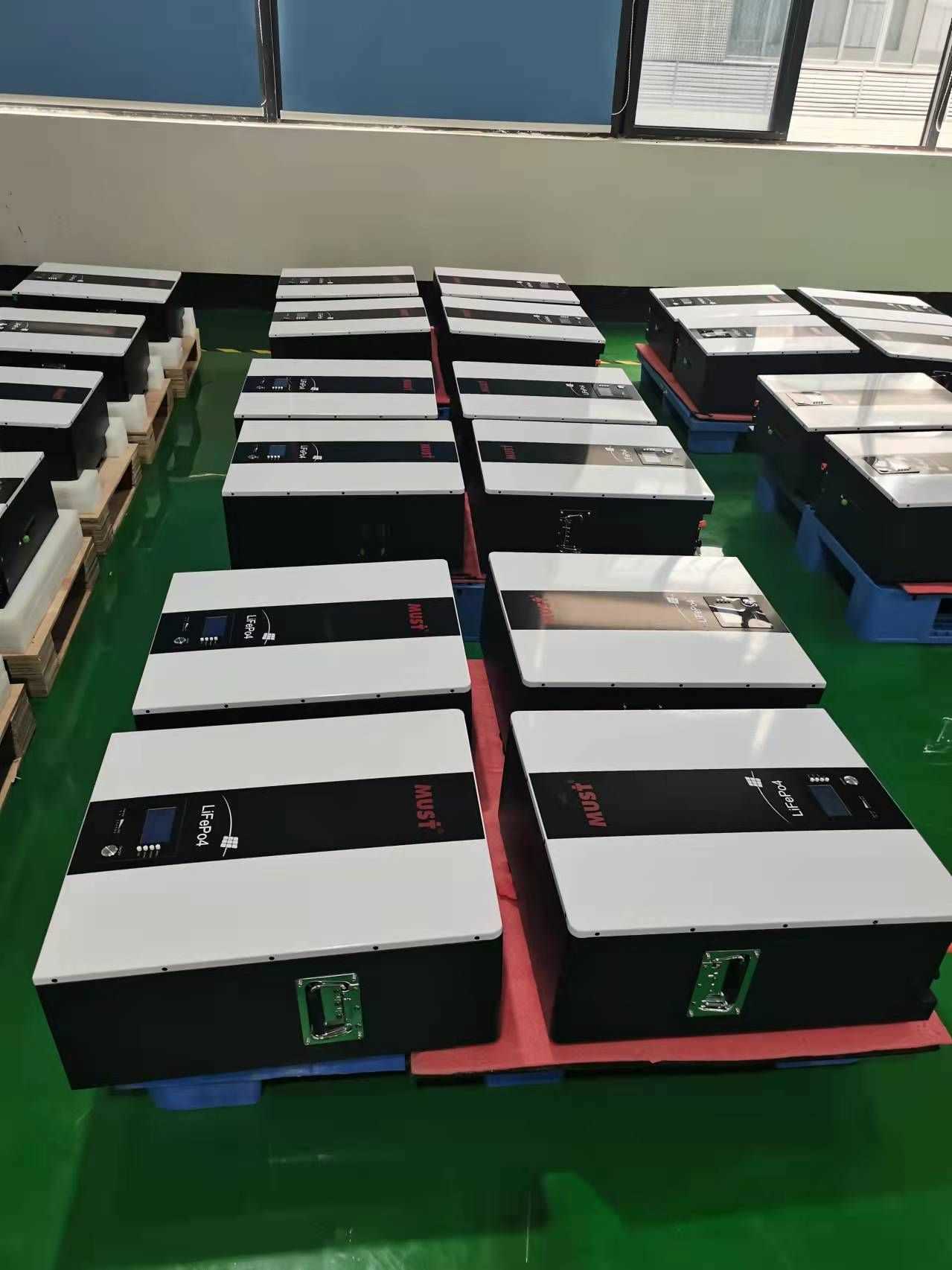 MUST Grade A 20kwh 300ah Powerwall Station Batera De Litio Pack With BMS Batteries 48v 24v 100ah Lifepo4 Battery For Inverter