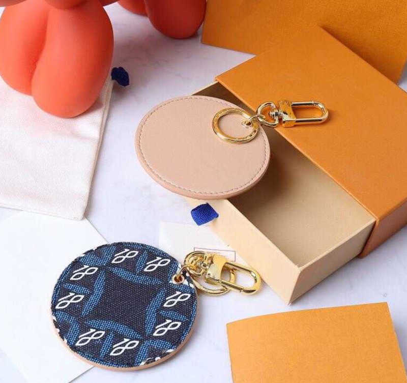 designer keychain Lanyards Fashion Keychain Letter Printing Round High Quality Basketball Key Chain Unisex PU Leather Alphabet Pattern Car Keys Ring Pendant
designer keychain Lanyards Fashion Keychain Letter Printing Round High Quality Basketball Key Chain Unisex PU Leather Alphabet Pattern Car Keys Ring Pendant