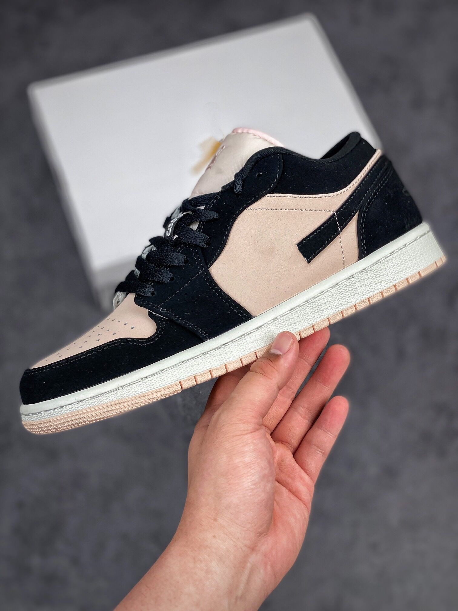 top quality Casual Shoes 2023 Latest Men Women 1s Basketball Designer Sneakers Jumpman 1 Low Black Guava Ice Sail Lifestyles Sportswear Boxes Ship Out
top quality Casual Shoes 2023 Latest Men Women 1s Basketball Designer Sneakers Jumpman 1 Low Black Guava Ice Sail Lifestyles Sportswear Boxes Ship Out
