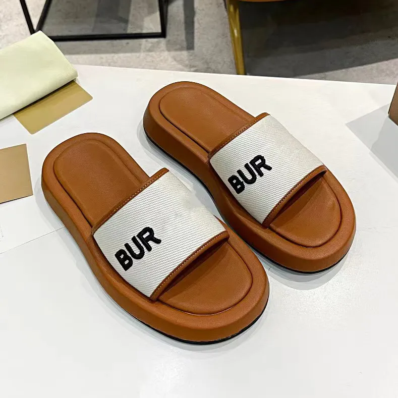 Designer Brand Vintage Slippers Women's Fashion Logo Embroidered Leather Sports Slippers BUR Sliding Luxury B22 Summer Women's Flip Flat Oak Beach Sandals 
Designer Brand Vintage Slippers Women's Fashion Logo Embroidered Leather Sports Slippers BUR Sliding Luxury B22 Summer Women's Flip Flat Oak Beach Sandals