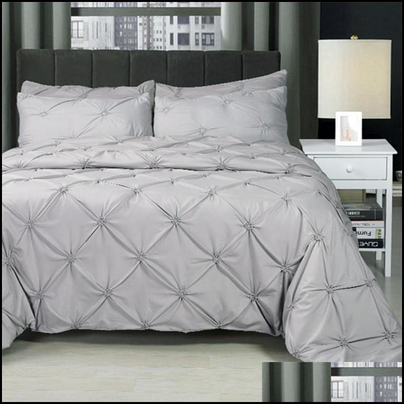Bedding Sets Luxury Pinch Pleat Comforter Bed Linen Duvet Er Set Pillowcases Queen King Size Bedclothes T200110 Drop Delivery Home G Dhqpq
Bedding Sets Luxury Pinch Pleat Comforter Bed Linen Duvet Er Set Pillowcases Queen King Size Bedclothes T200110 Drop Delivery Home G Dhqpq