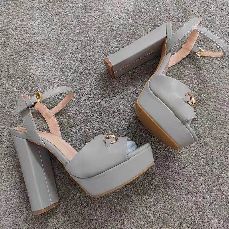 high heeled sandals Classics womens heels buckle Patent Leather heeled Ankle Wrap shoe platform Luxury Designers Heels 130mm Thick heel quality women shoes with box, White cowhide
high heeled sandals Classics womens heels buckle Patent Leather heeled Ankle Wrap shoe platform Luxury Designers Heels 130mm Thick heel quality women shoes with box, White cowhide