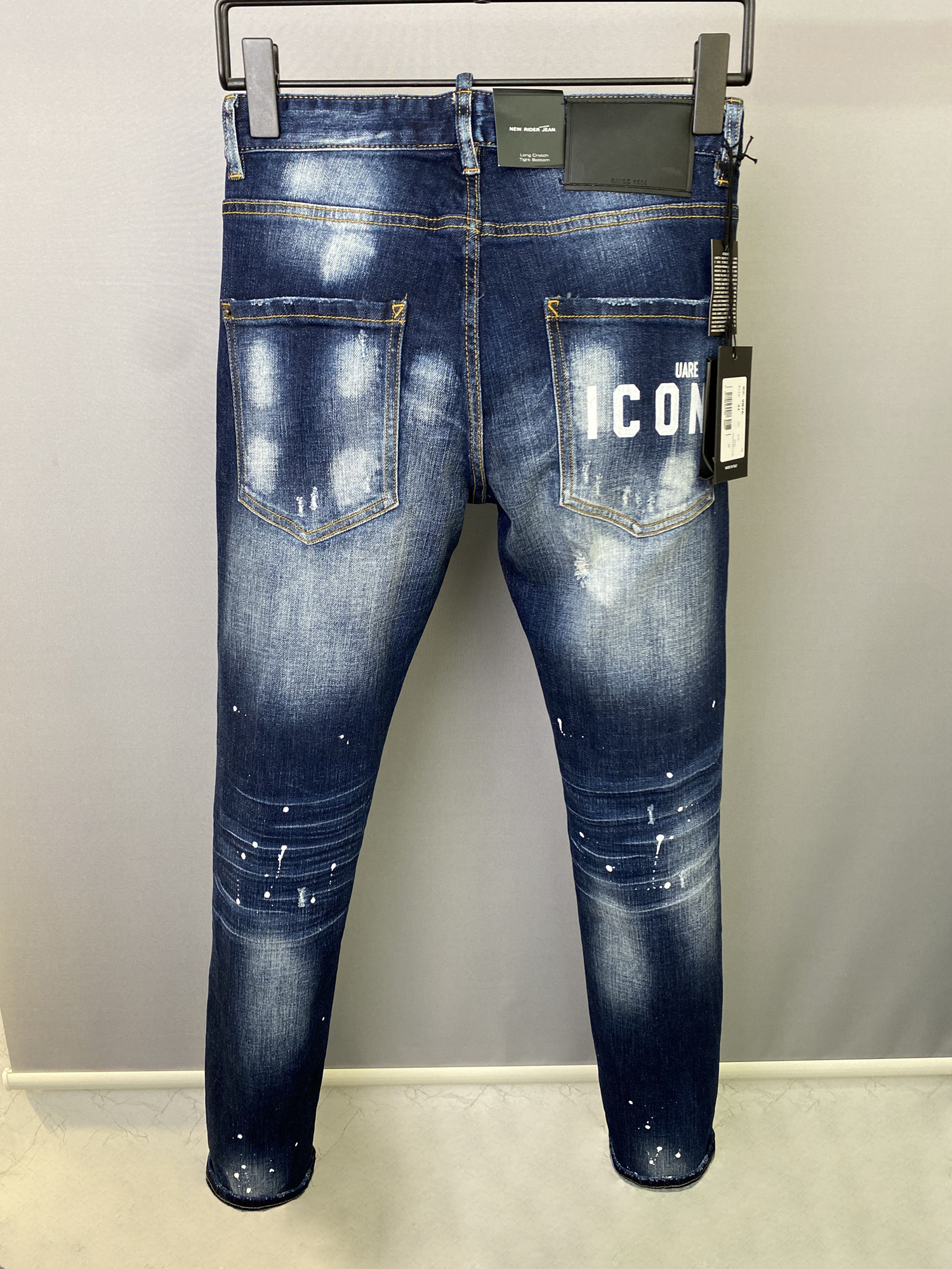 DSQ PHANTOM TURTLE Men's Jeans Mens Luxury Designer Jeans Skinny Ripped Cool Guy Causal Hole Denim Fashion Brand Fit Jeans Men Washed Pants 61269, 01
DSQ PHANTOM TURTLE Men's Jeans Mens Luxury Designer Jeans Skinny Ripped Cool Guy Causal Hole Denim Fashion Brand Fit Jeans Men Washed Pants 61269, 01